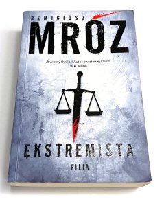 Ekstremista Remigiusz Mróz